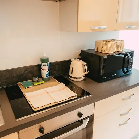 Lumineux Et Calme Sur La Route Des Vins *